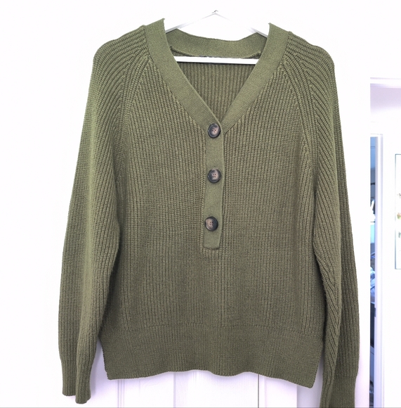 Chunky Knit Green Sweater size Large - Picture 2 of 10